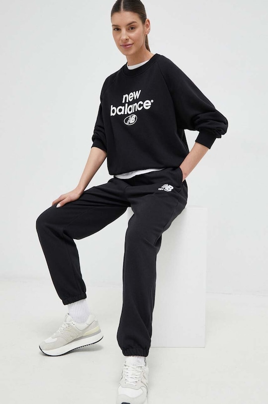 New Balance pantaloni de trening WP31530BK negru SS23