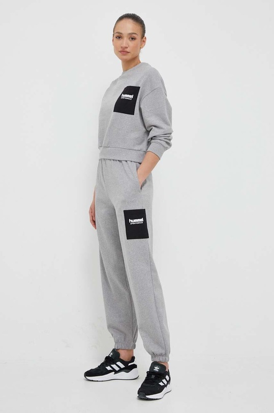 Tepláky Hummel 219419 šedá SS23