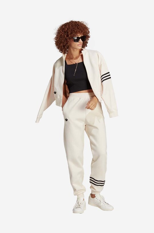 adidas Originals spodnie dresowe IB7320 beżowy SS23