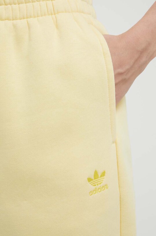 Спортивні штани adidas Originals жовтий IA1249