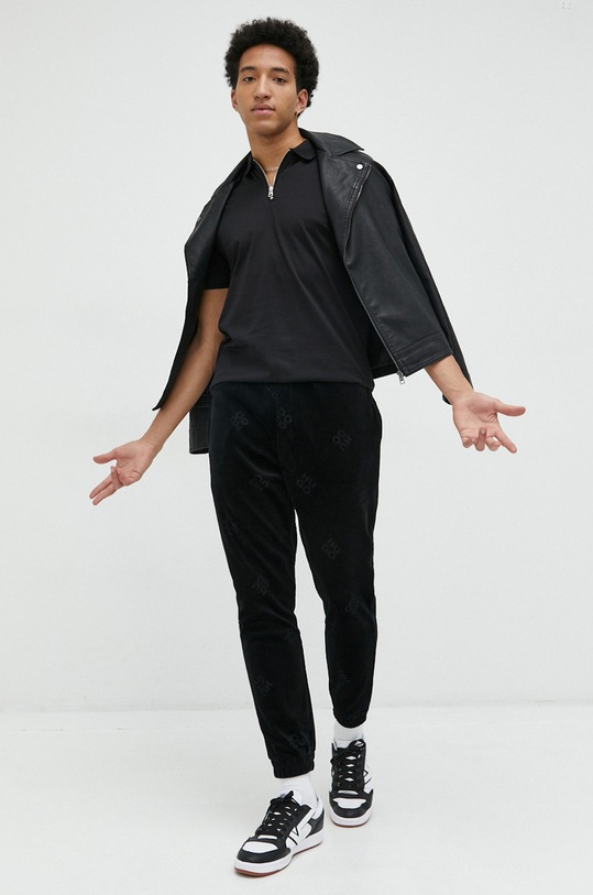 HUGO spodnie dresowe 50484768 czarny SS23