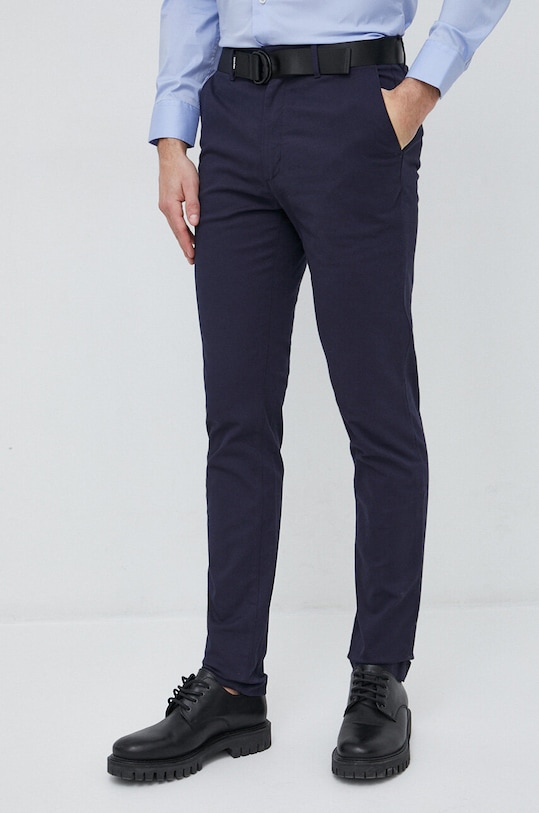 Kalhoty Calvin Klein chinos námořnická modř K10K110979.PPYX