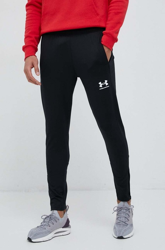 Under Armour spodnie treningowe Challenger z elastanem czarny 1365417