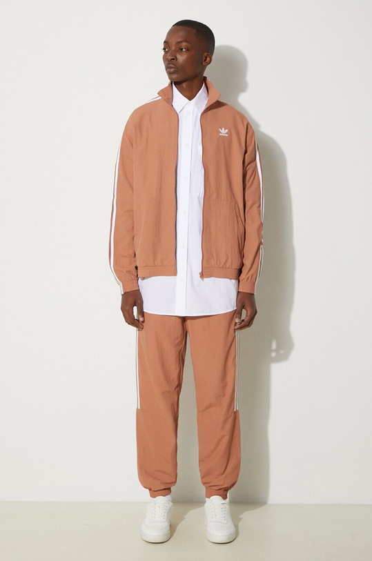 adidas Originals spodnie dresowe Adicolor Classics Lock-Up Trefoil Track Pants IA6356 brązowy SS23