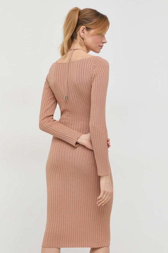 Ruházat Guess selyemkeverékes ruha W3RK35.Z30L1 bézs