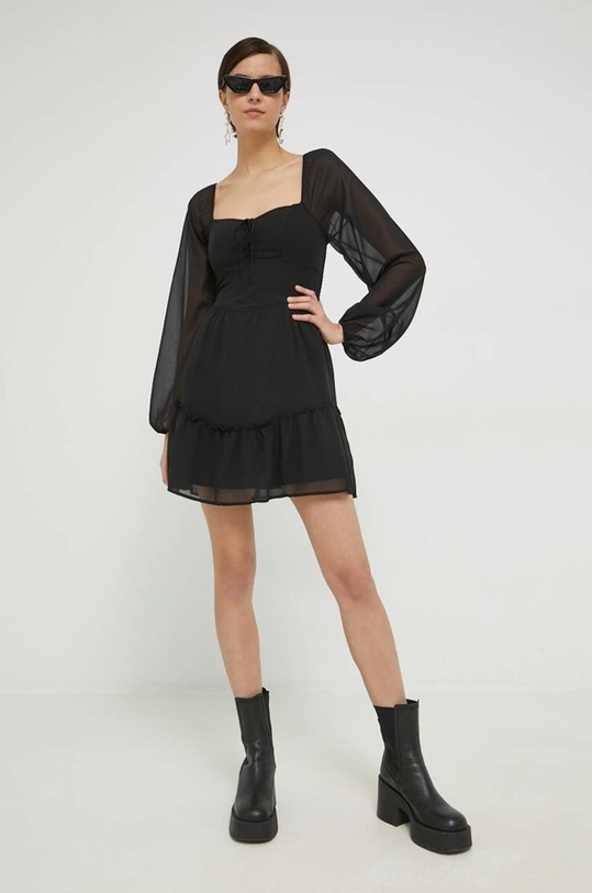 Šaty Hollister Co. KI359.3119.900 černá SS23