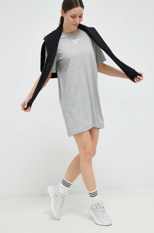Reebok sukienka HT6213 szary SS23