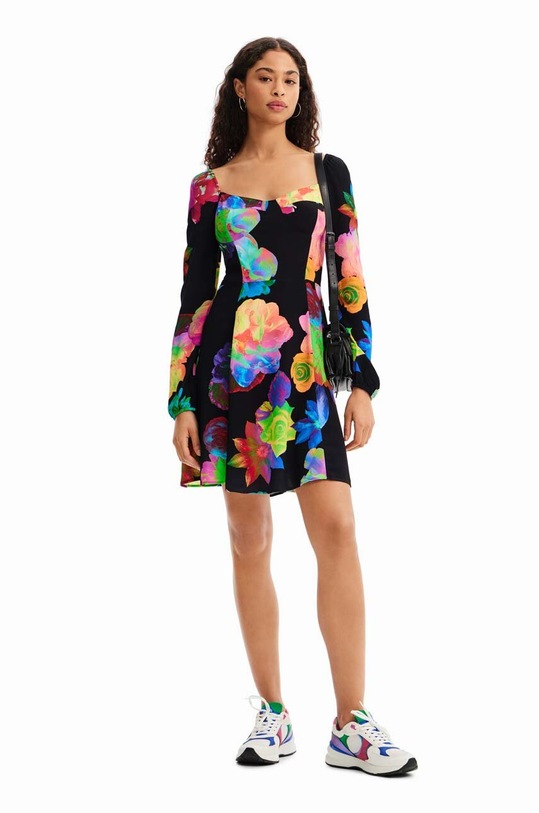 Desigual sukienka trzy czwarte czarny 23SWVW17