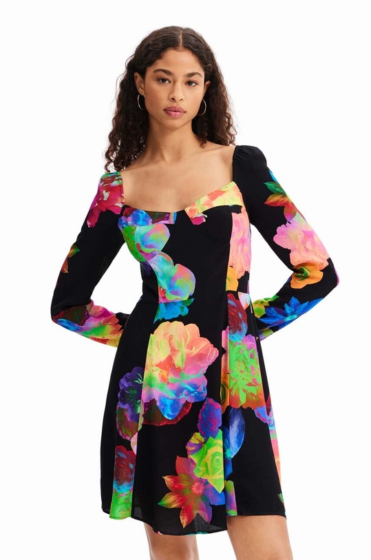 Desigual sukienka czarny 23SWVW17