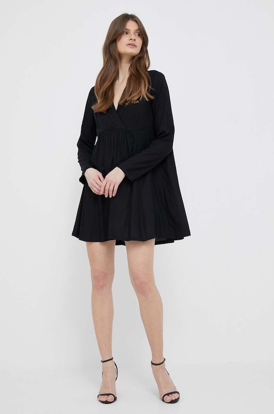Šaty United Colors of Benetton 4SAFDV037.100 černá SS23