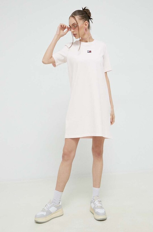 Bavlněné šaty Tommy Jeans DW0DW15758.PPYX růžová SS23