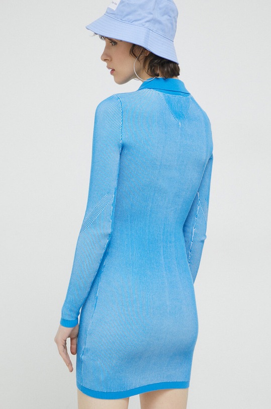 Одяг Сукня Tommy Jeans DW0DW15366.PPYX блакитний