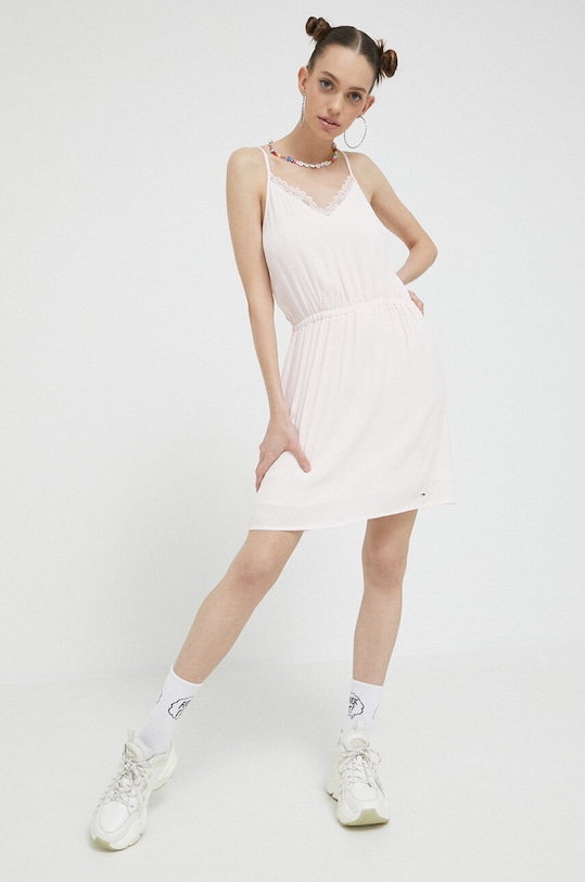 Šaty Tommy Jeans DW0DW15174.PPYX růžová SS23