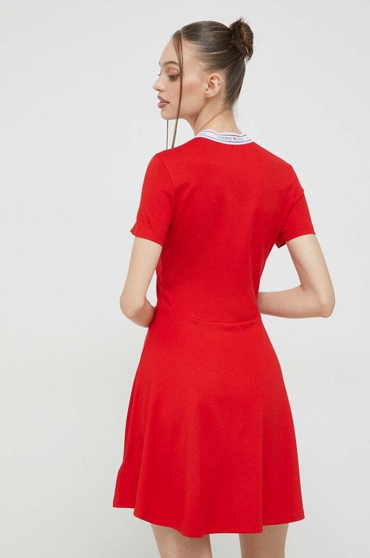 Odzież Tommy Jeans sukienka DW0DW15755.PPYX czerwony