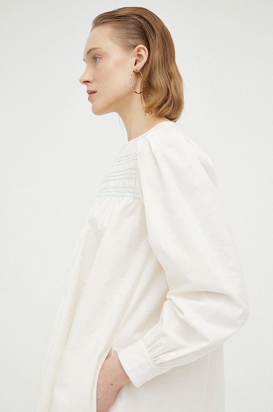 Résumé rochie bej 16810931