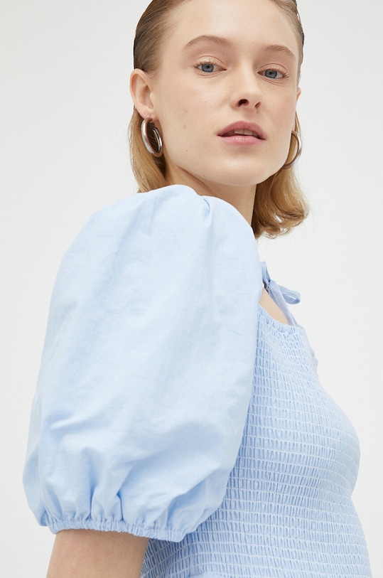 Résumé rochie 16830931