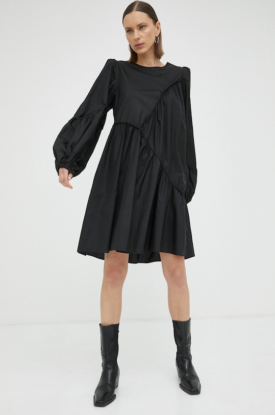 Gestuz ruha HeslaGZ 10906964 fekete SS23