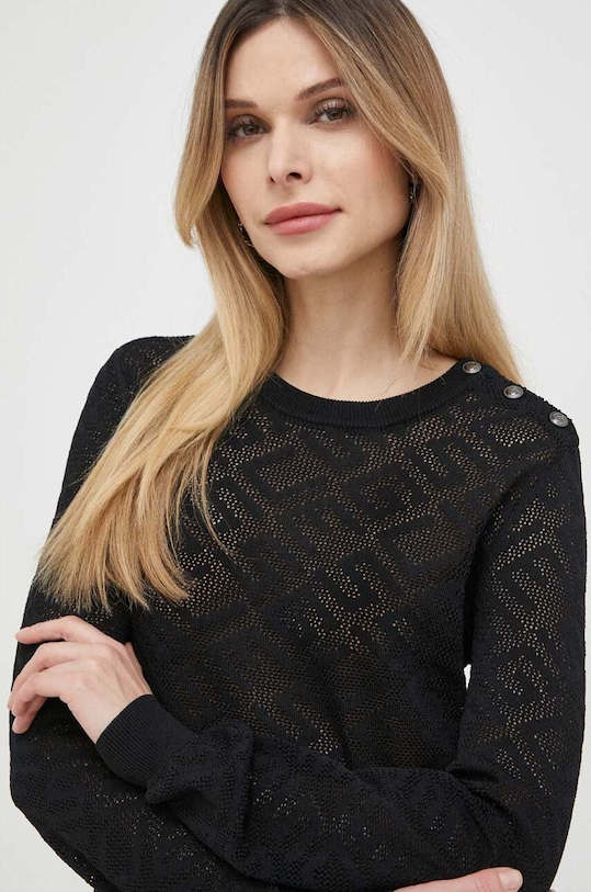 Guess top sima fekete W3GR24.Z36O0