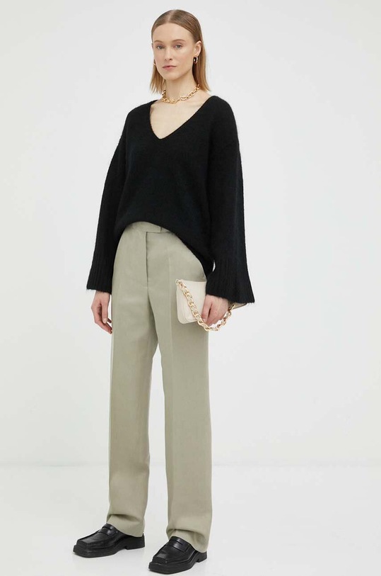 Vlněný svetr By Malene Birger Q71340011 černá SS23