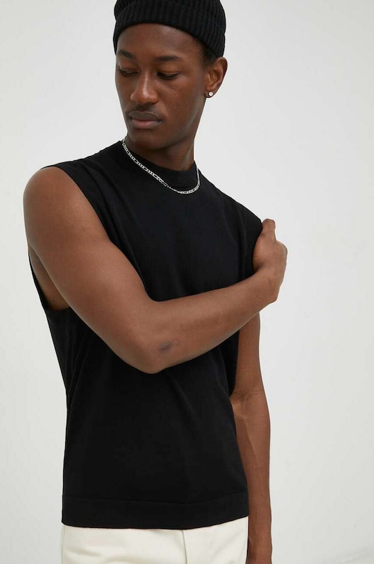 Bavlněná vesta Drykorn kulatý černá 48842.420052.1000