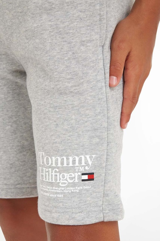Tommy Hilfiger szorty dziecięce KB0KB08119.PPYX szary