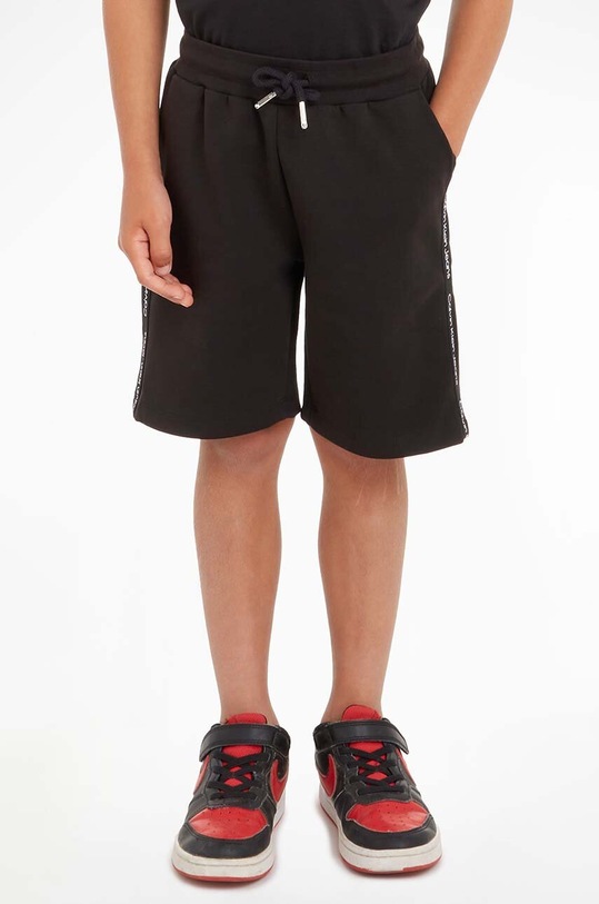 Детские шорты Calvin Klein Jeans с эластаном чёрный IB0IB01615.PPYX
