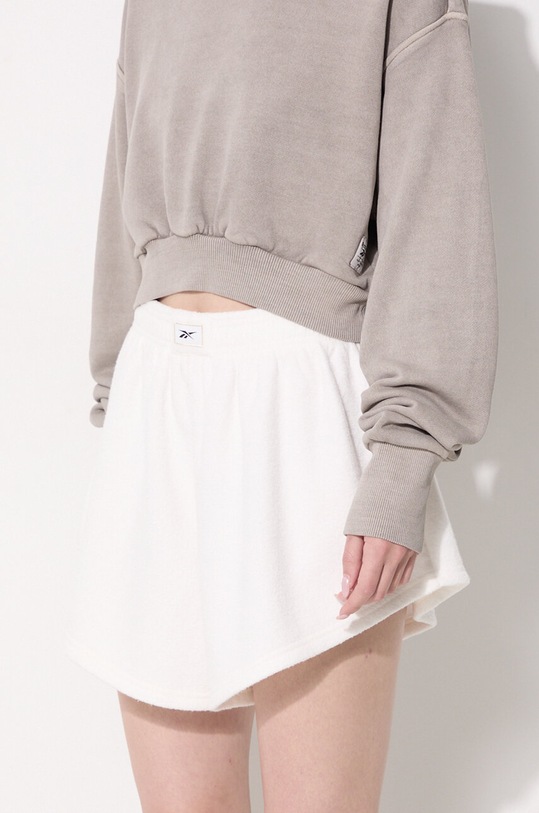 Reebok Classic szorty biały HT7853