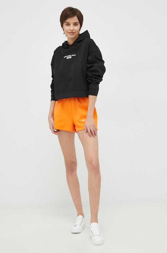 Kratke hlače Calvin Klein Jeans J20J221054.PPYX oranžna SS23