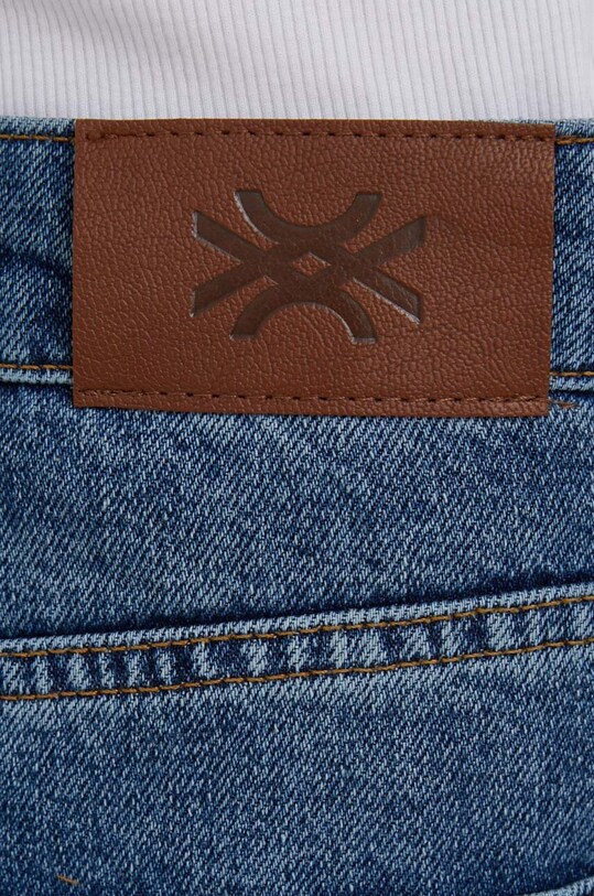 United Colors of Benetton szorty jeansowe niebieski 4YO7D900R.902