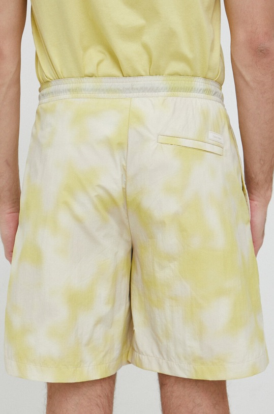 Ρούχα Σορτς Calvin Klein K10K110999.PPYX κίτρινο