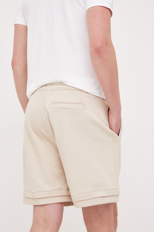 Odzież Calvin Klein Jeans szorty J30J323159.PPYX beżowy
