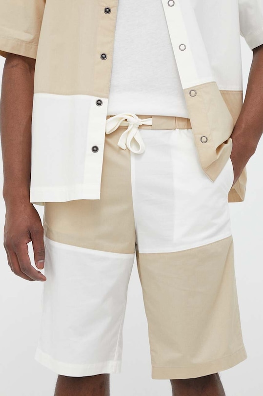 United Colors of Benetton szorty bawełniane wzorzyste beżowy 4EDZU900B.902