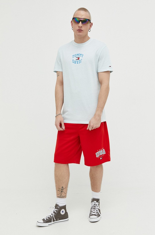Tommy Jeans pantaloni scurti DM0DM16329.PPYX rosu SS23