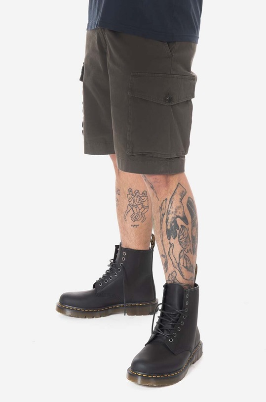Woolrich shorts CFWOSH0039MRUT3343 green SS23