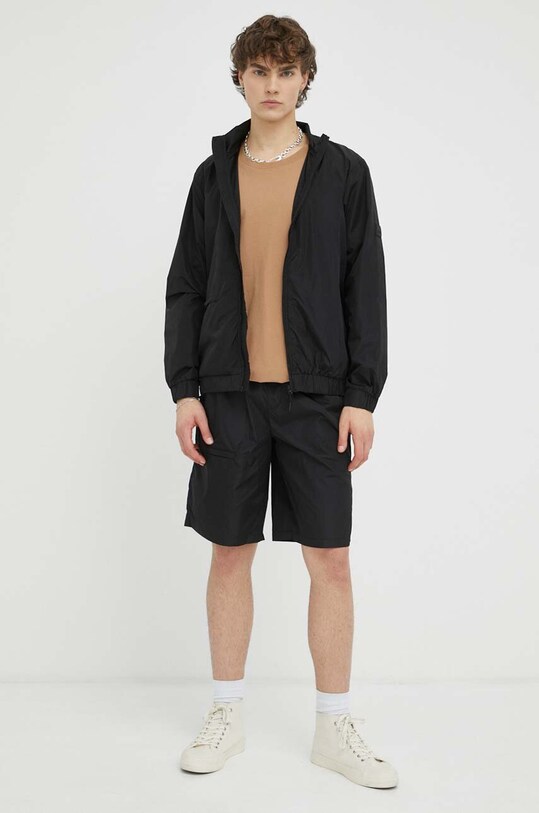 Rains pantaloni scurți 18920 Shorts Regular 18920.01 negru SS23