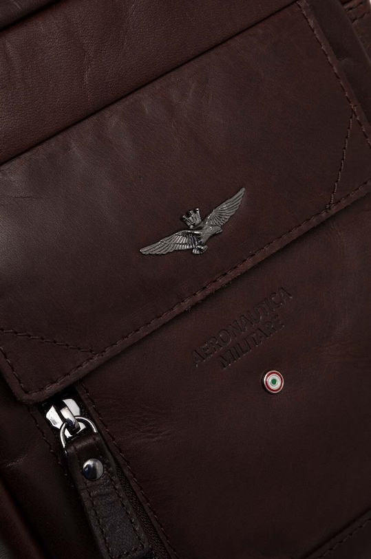 Kožená taška Aeronautica Militare hnedá AM303
