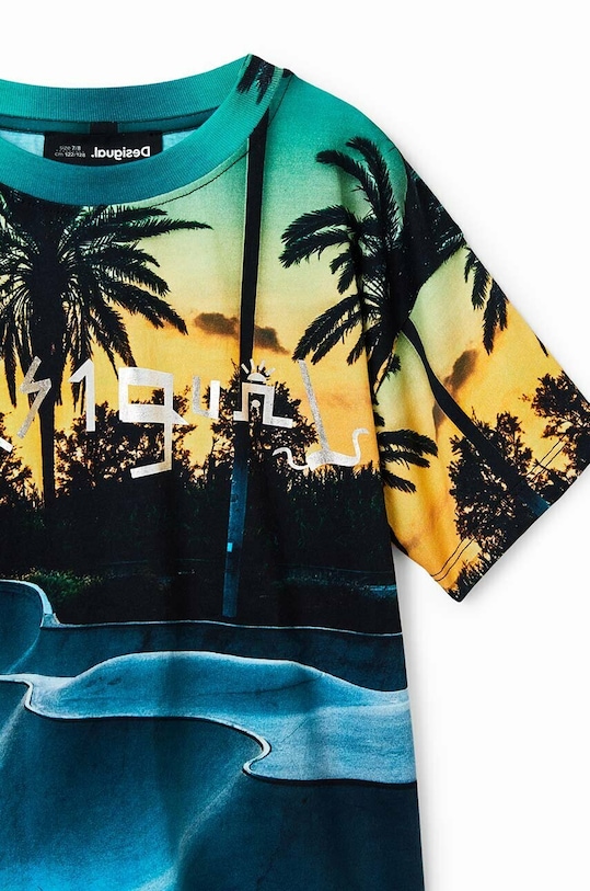 Dječaci Dječja pamučna majica kratkih rukava Desigual 23SBTK15 šarena