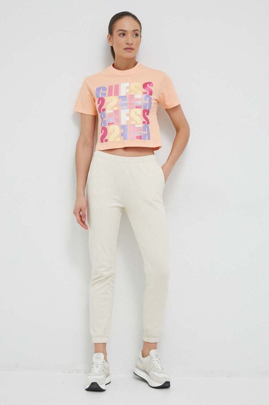 Bavlněné tričko Guess V3GI08.I3Z14 oranžová SS23