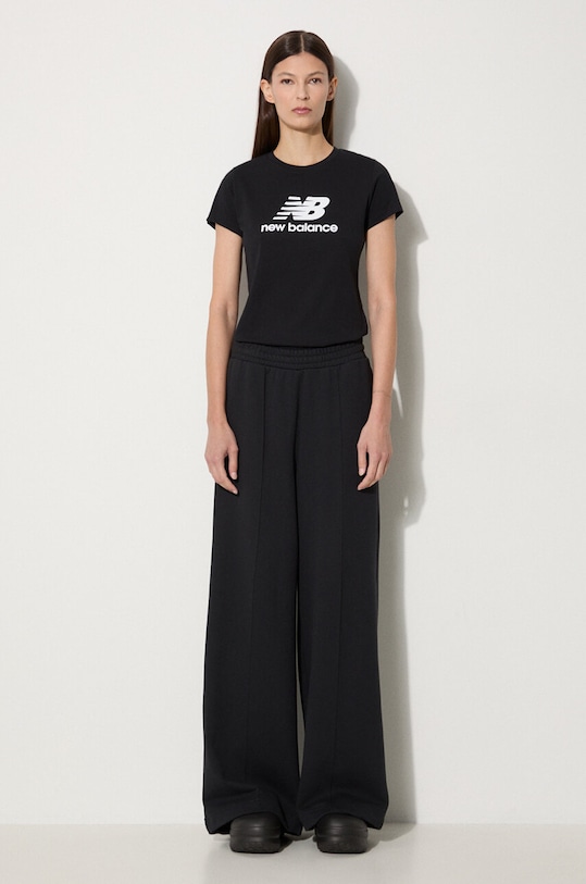 Pamučna majica New Balance WT31546BK crna SS23