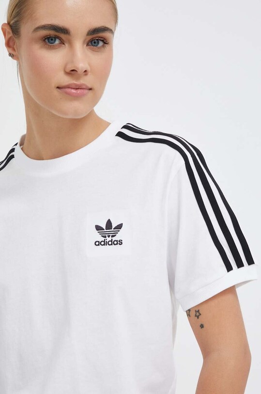 Βαμβακερό μπλουζάκι adidas Originals λευκό IB7410