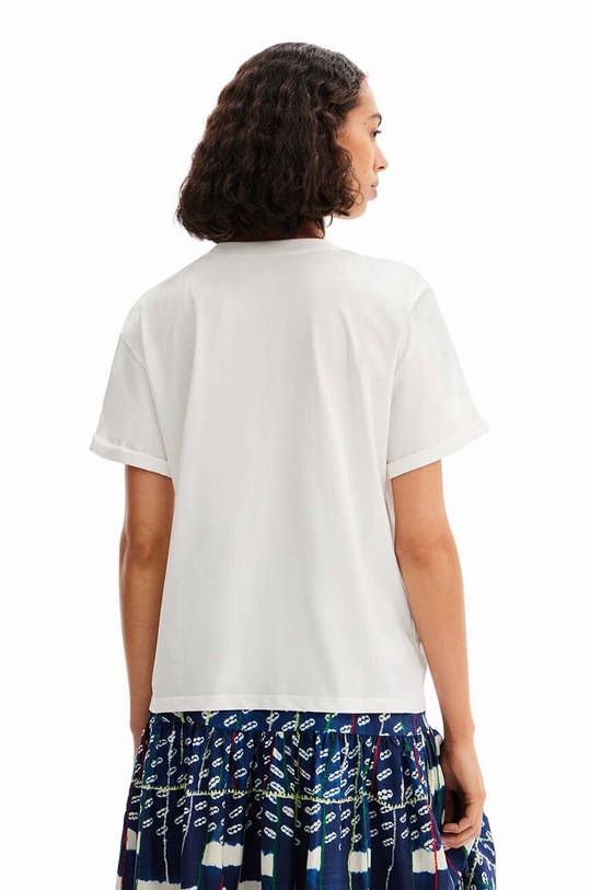 Βαμβακερό μπλουζάκι Desigual x STELLA JEAN λευκό 23SWTKCI