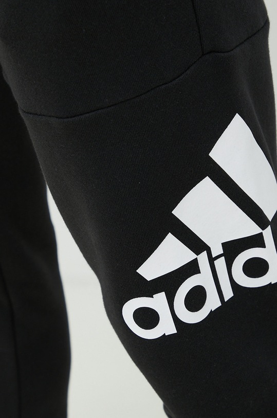 adidas spodnie dresowe bawełniane Essentials czarny HA4342