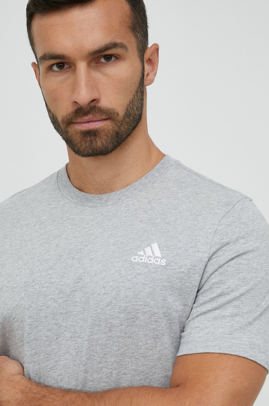 Βαμβακερό μπλουζάκι adidas γκρί IC9288