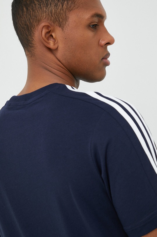 Bavlněné tričko adidas námořnická modř IC9335