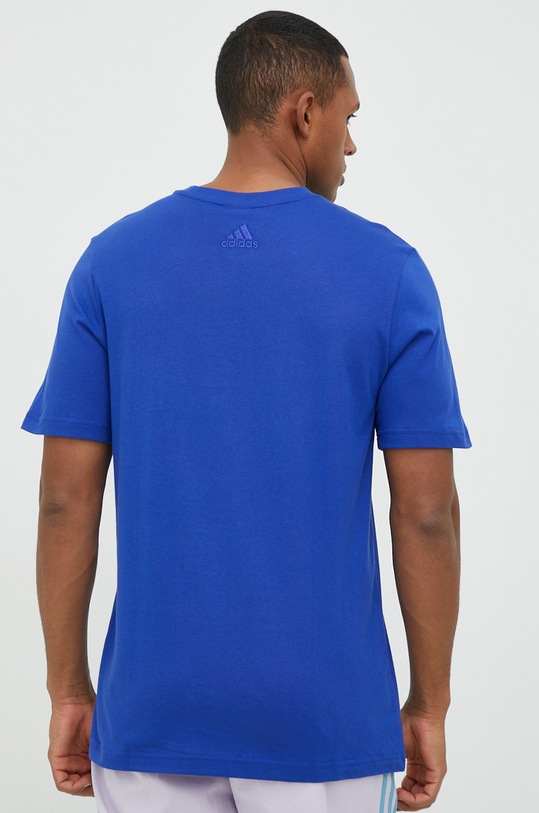 Odzież adidas t-shirt bawełniany IC9351 niebieski