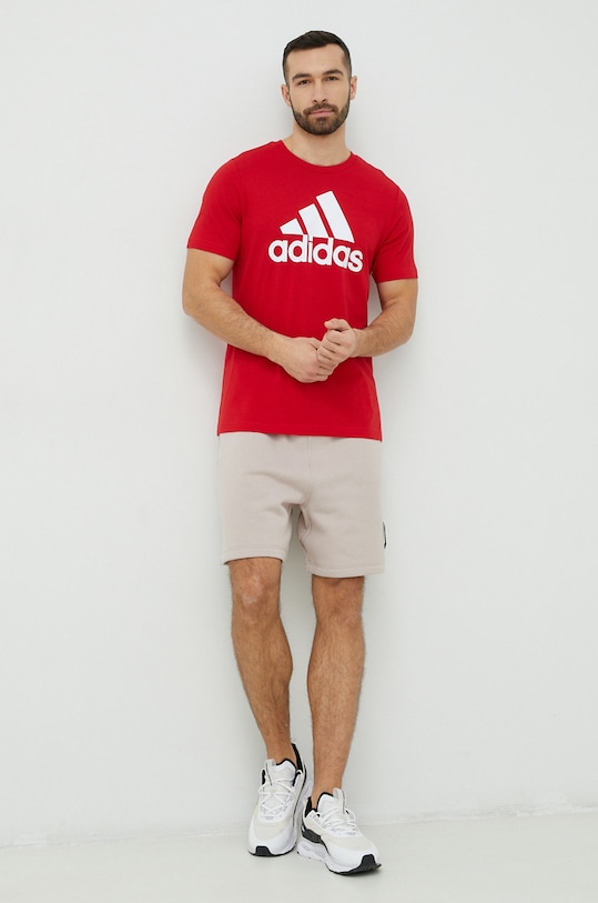 adidas t-shirt bawełniany Essentials IC9352 czerwony SS24