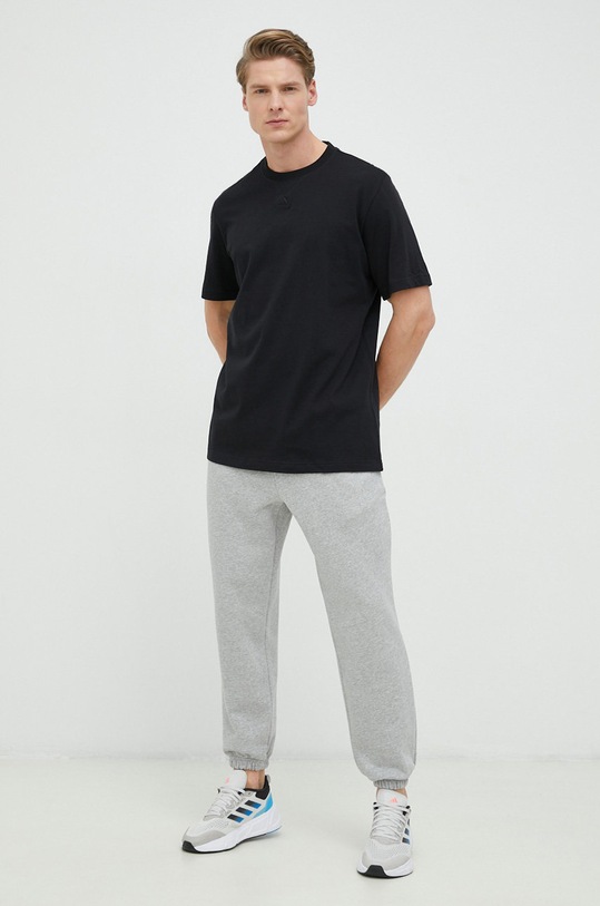 Бавовняна футболка adidas IC9793 чорний SS23