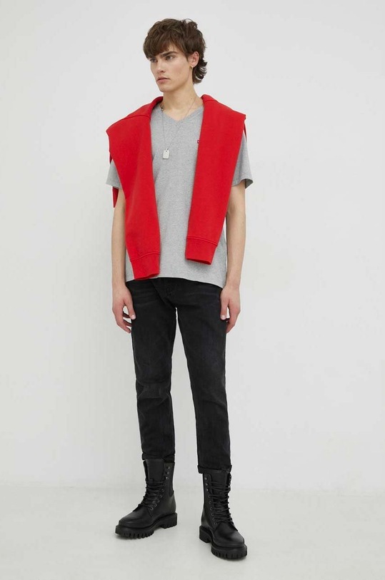Bombažna kratka majica Levi's 85641.0023 siva SS23