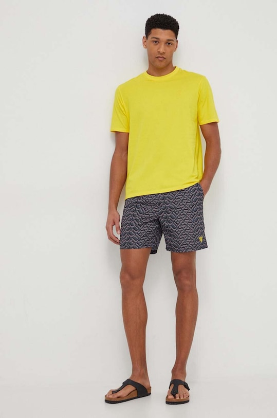 Bombažna kratka majica Guess F3GI00.K8HM0 rumena SS25