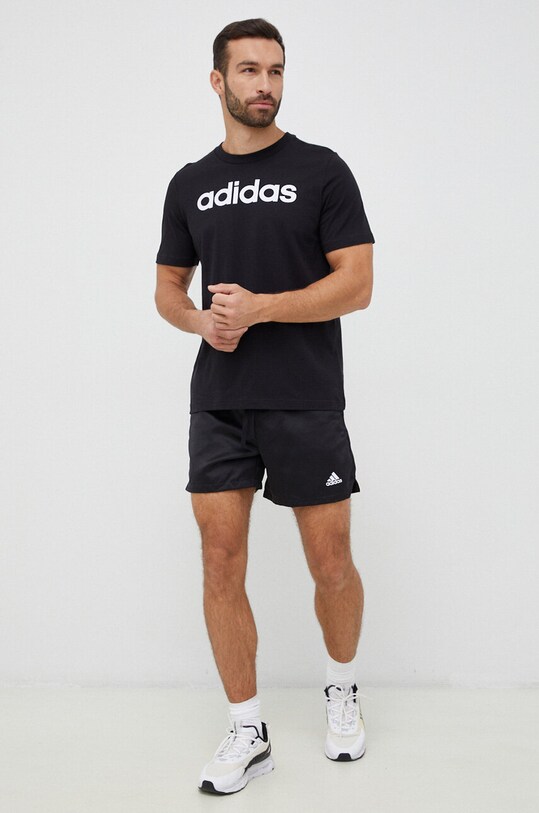 Памучна тениска adidas IC9274 черен SS23